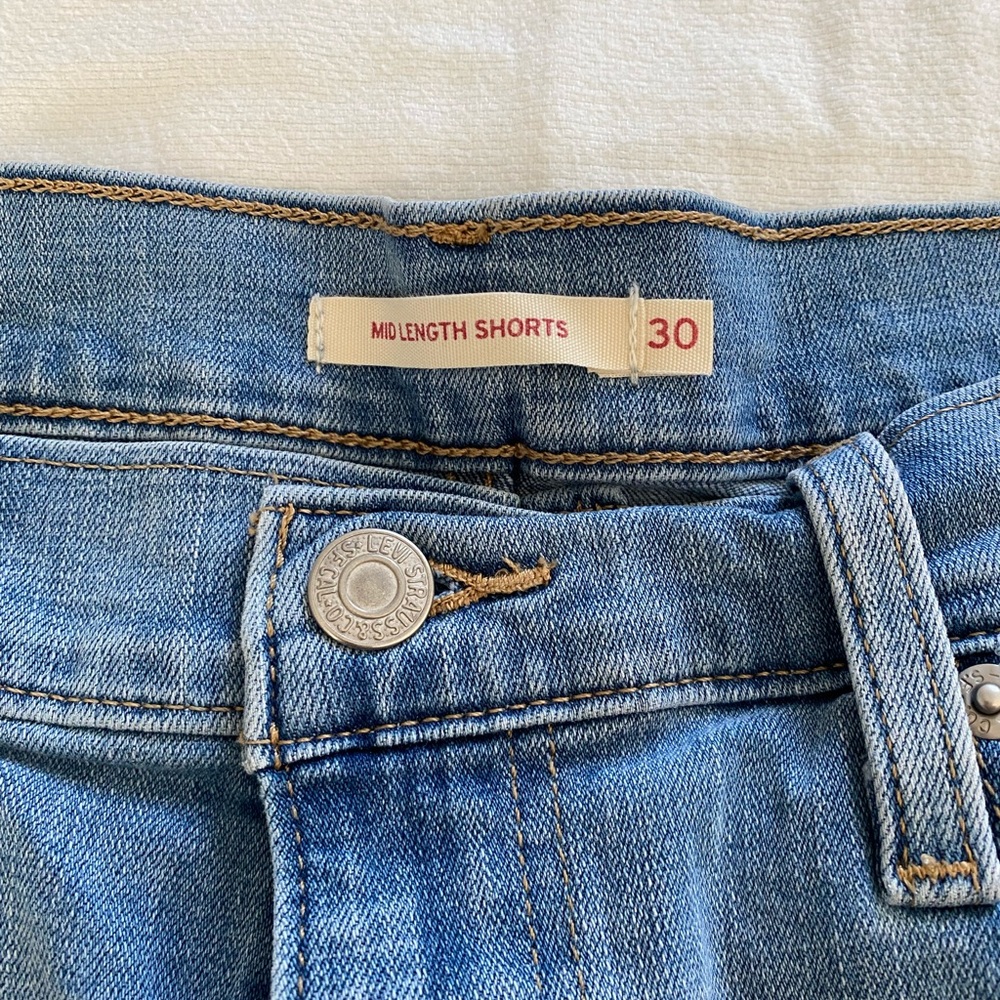 Shorts - Picture 5 of 6